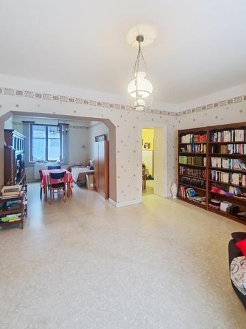 Maison à fort potentiel d'agrandissement et d'aménagement aux portes des frontières !