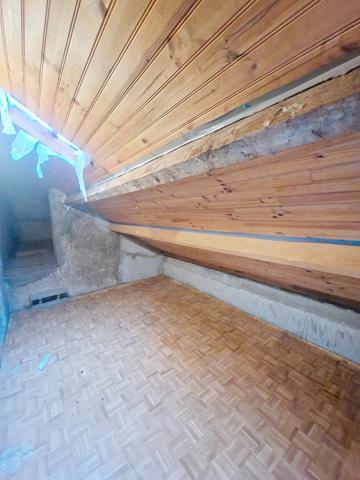 Maison à fort potentiel d'agrandissement et d'aménagement aux portes des frontières !