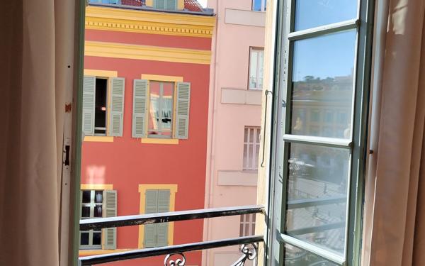 Appartement à louer    2 pièces • 37,89 m2 Nice