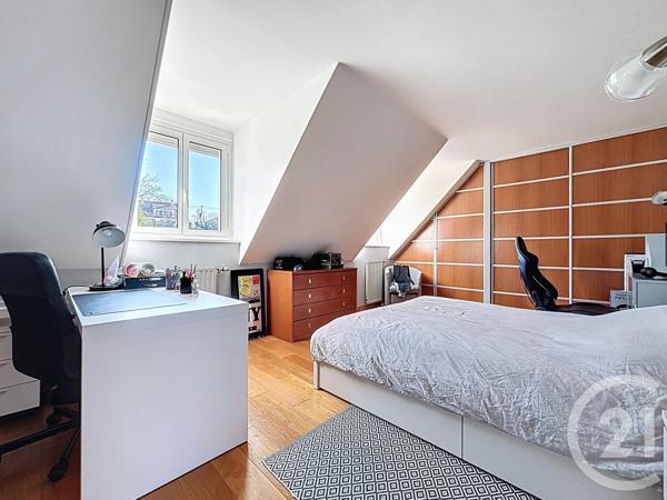 Maison à vendre  11 pièces - 380,25 m2 VAUX LE PENIL - 77