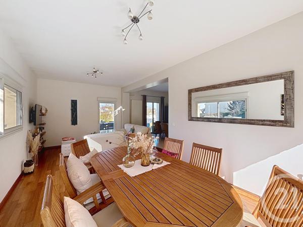 Maison à vendre  11 pièces - 380,25 m2 VAUX LE PENIL - 77