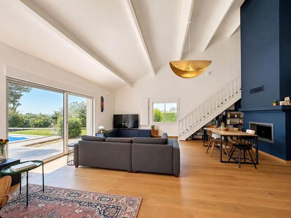 A vendre, superbe maison type provençale à Champcevinel 24750