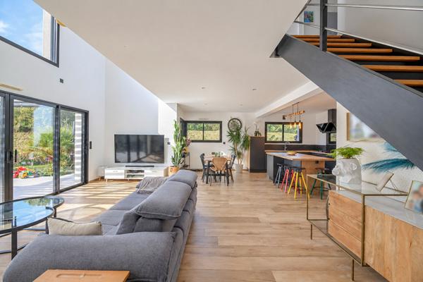 CHÂTEAUGIRON / MAISON CONTEMPORAINE 147 M² / 4 CHAMBRES / TERRAIN 495 M² / GARAGE