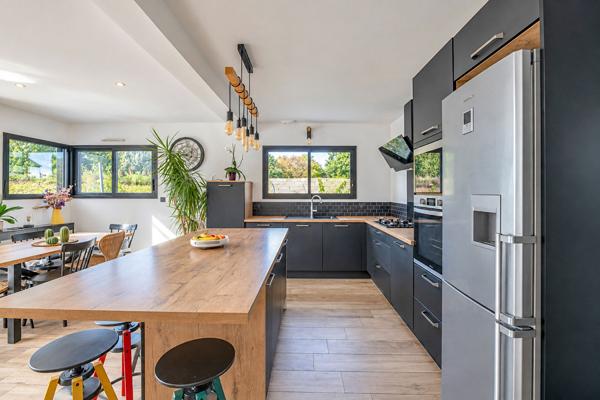 CHÂTEAUGIRON / MAISON CONTEMPORAINE 147 M² / 4 CHAMBRES / TERRAIN 495 M² / GARAGE