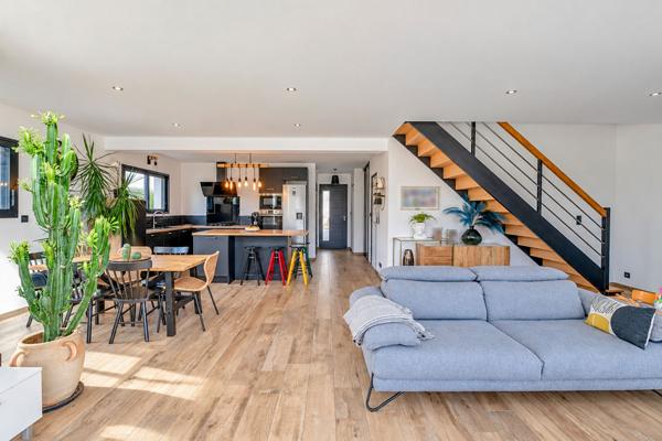 CHÂTEAUGIRON / MAISON CONTEMPORAINE 147 M² / 4 CHAMBRES / TERRAIN 495 M² / GARAGE