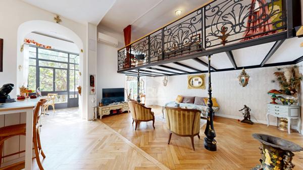 NICE - FLEURS : JOLI LOFT PLEIN SUD AU CALME DONNANT SUR JARDIN PLEIN SUD