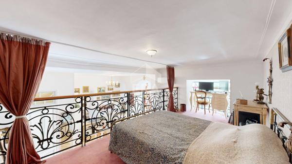 NICE - FLEURS : JOLI LOFT PLEIN SUD AU CALME DONNANT SUR JARDIN PLEIN SUD