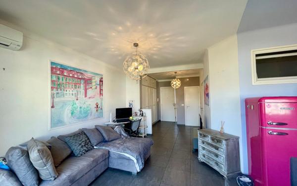 Appartement à vendre    2 pièces • 44 m2 Nice
