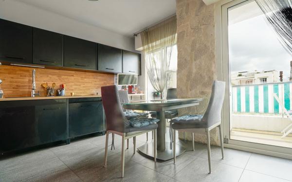 Appartement à vendre    2 pièces • 44 m2 Nice