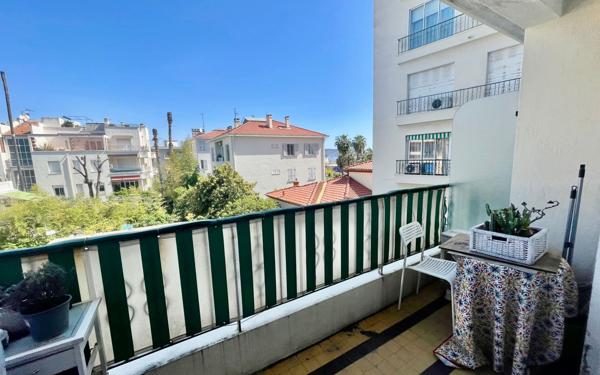 Appartement à vendre    2 pièces • 44 m2 Nice