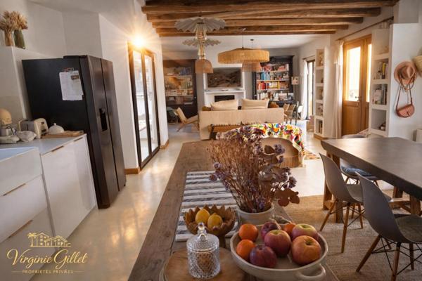 Villa contemporaine de plain-pied invite à quelques minutes des plages de Pinarello