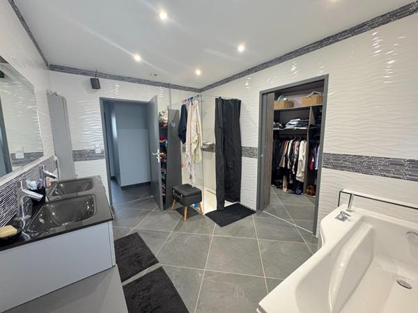 À VENDRE : COUP DE COEUR PROCHE DE BELPECH MAISON RECENTE AVEC PISCINE ET JARDIN