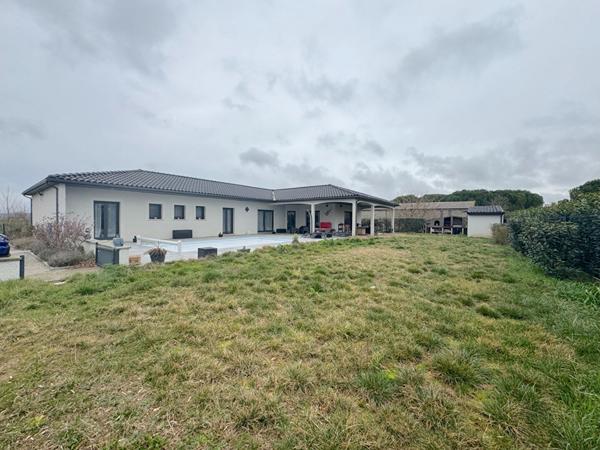 À VENDRE : COUP DE COEUR PROCHE DE BELPECH MAISON RECENTE AVEC PISCINE ET JARDIN