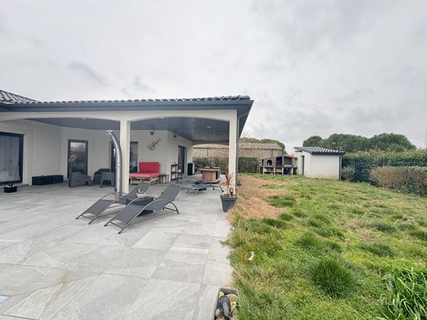 À VENDRE : COUP DE COEUR PROCHE DE BELPECH MAISON RECENTE AVEC PISCINE ET JARDIN