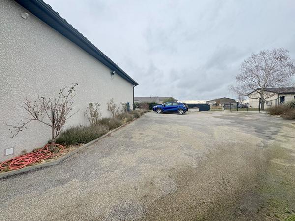 À VENDRE : COUP DE COEUR PROCHE DE BELPECH MAISON RECENTE AVEC PISCINE ET JARDIN