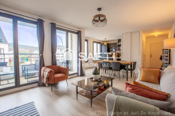 SUPERBE APPARTEMENT 4 PIECES-  86 M2- BALCON - CENTRE VILLE