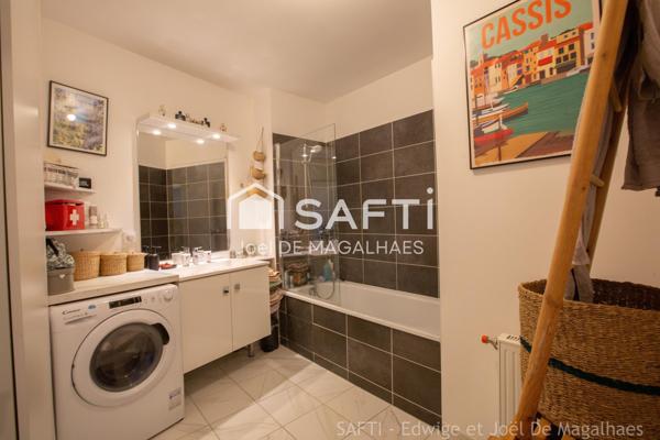 SUPERBE APPARTEMENT 4 PIECES-  86 M2- BALCON - CENTRE VILLE