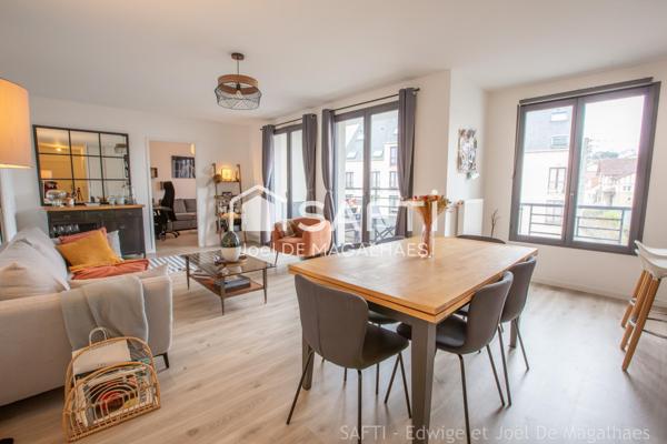 SUPERBE APPARTEMENT 4 PIECES-  86 M2- BALCON - CENTRE VILLE