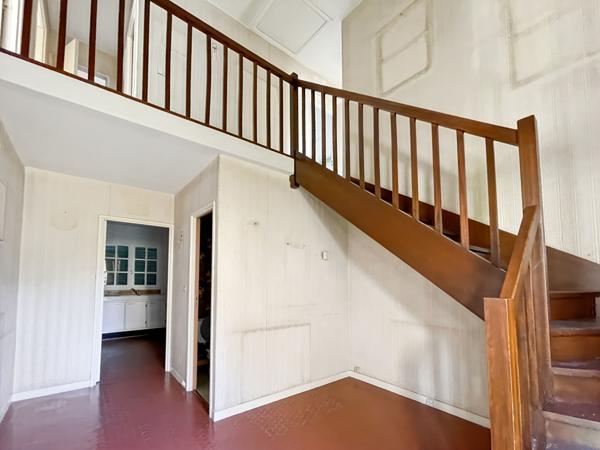 Maison spacieuse à vendre à Dammarie-les-Lys - 4 chambres et garage !