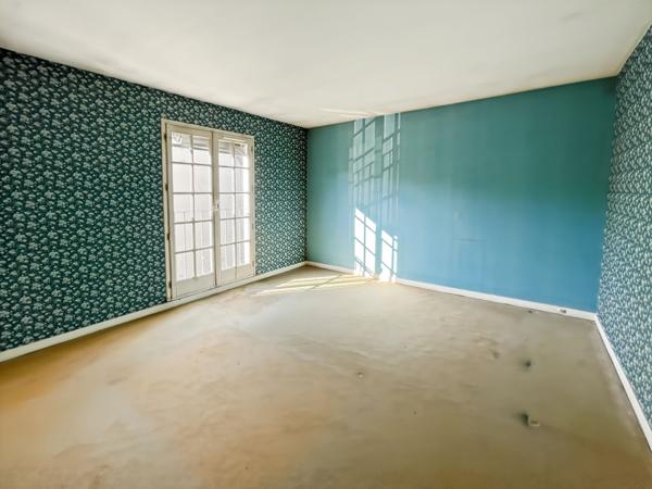 Maison spacieuse à vendre à Dammarie-les-Lys - 4 chambres et garage !