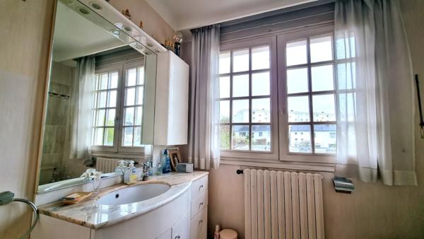 Maison 5 pièce(s) 3 chambre(s) 151.63 m²