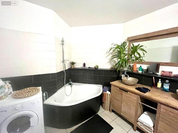 Appartement à vendre à Saint-Pierre à la Réunion (97410), ref : 97424/170   
RAVINE BLANCHE