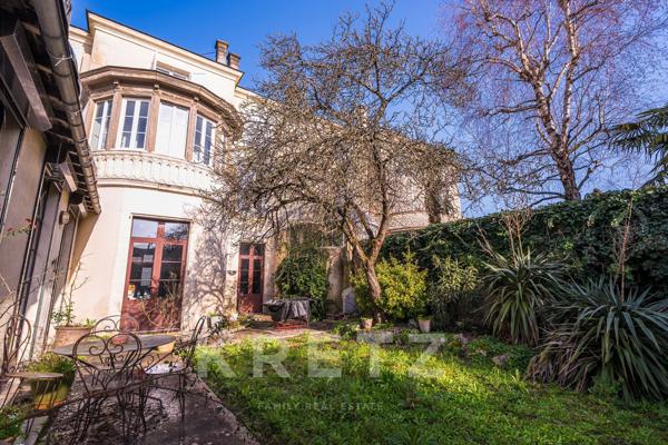 Élégante maison de caractère 1850 avec jardin – Centre de Cognac
