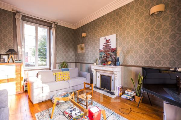 Élégante maison de caractère 1850 avec jardin – Centre de Cognac