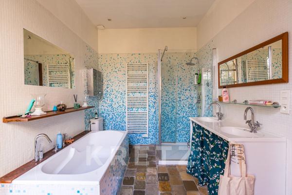 Élégante maison de caractère 1850 avec jardin – Centre de Cognac