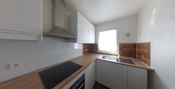 COURBEVOIE - Avenue du Parc - Appartement 2 pièces