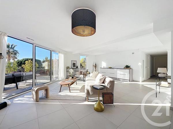 Appartement F6 à vendre  6 pièces - 143,78 m 2   NICE  - 06