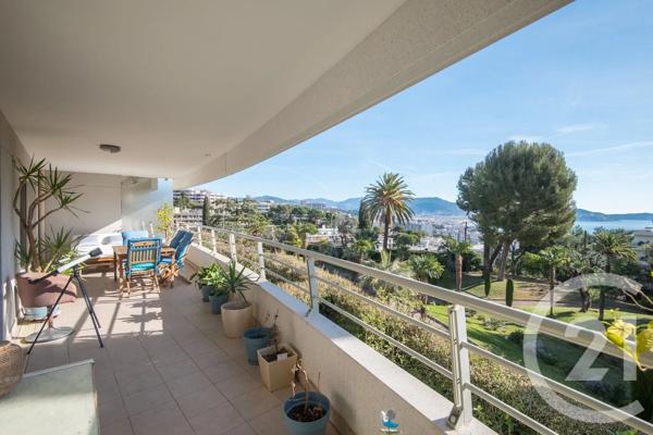 Appartement F6 à vendre  6 pièces - 143,78 m 2   NICE  - 06