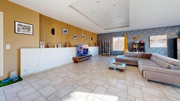 COURSAN - Superbe maison intemporelle aux portes de Narbonne !