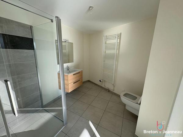 Appartement T1 avec parking - Laval - Secteur Hilard