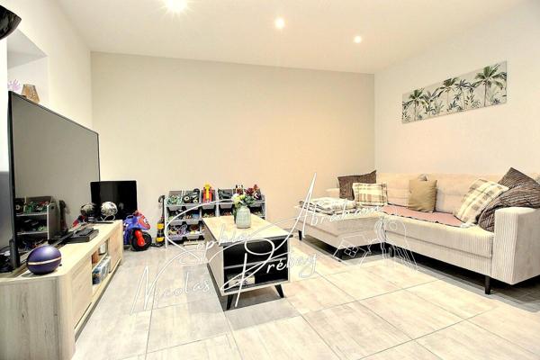 Maison en pierres de 3 pièces avec jardinet