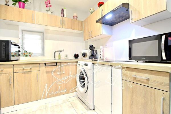 Maison en pierres de 3 pièces avec jardinet