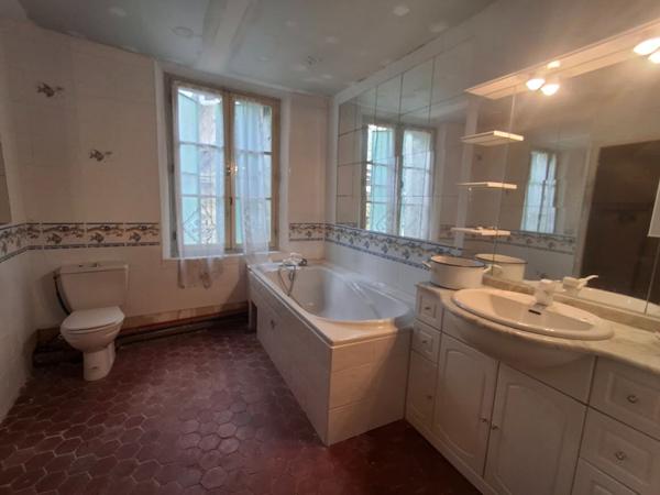 LE POUJOL SUR ORB Maison coquette à rénover