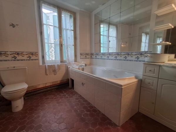 LE POUJOL SUR ORB Maison coquette à rénover