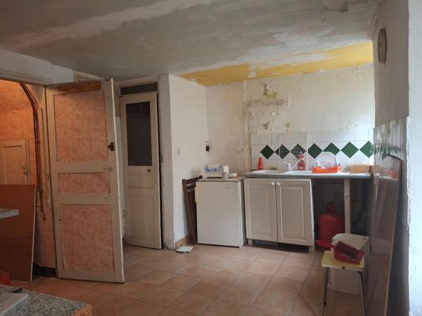 LE POUJOL SUR ORB Maison coquette à rénover