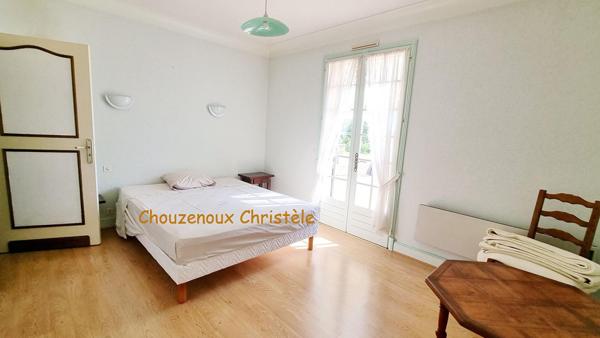 24200 Sarlat La Caneda :Maison et gîte, dépendances et piscine sur 5000m²