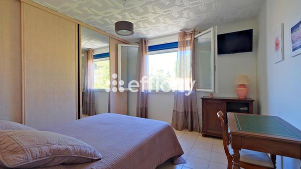 Maison
         5 pièces
        - 138 m² 345 000 € *