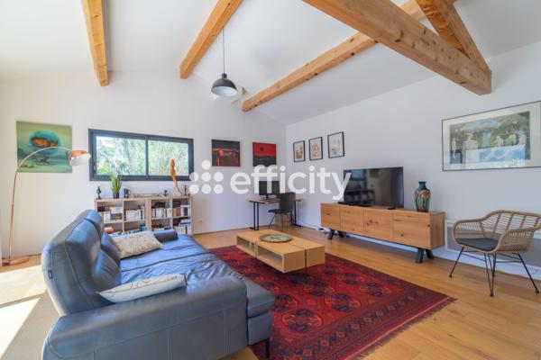 Maison
         4 pièces
        - 110 m² Bien prestige 630 000 € *