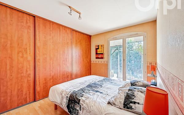 Maison à vendre    5 pièces •  Bons-en-Chablais