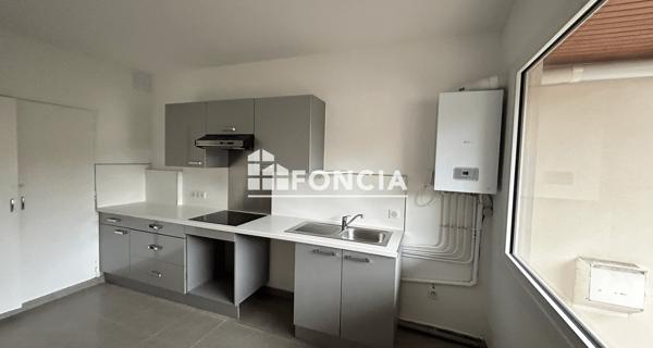 Location Appartement 5 pièces 101.2 m² - Nîmes 30900