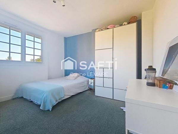 Maison familiale 8 pièces – 159 m² – Parcelle de 709 m² – Jardin paysagé sans vis-à-vis