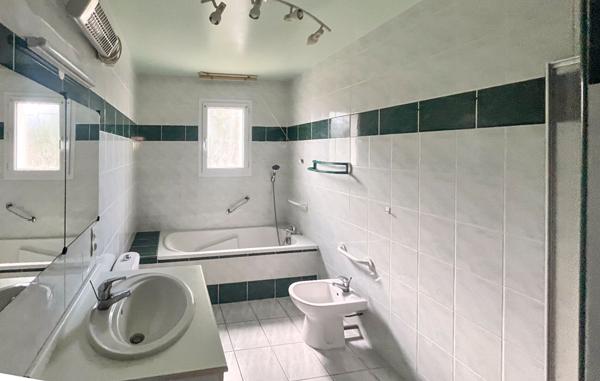 Maison 4 pièces/3 chambres - 112 m2 - Saint-Jean-de-Liversay (17170), Saint jean de liversay 17170