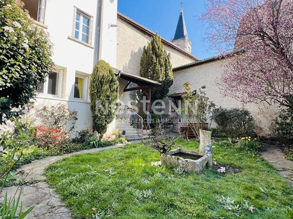 Maison de village T6 avec jardin