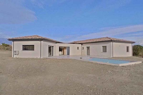 Villa de standing avec piscine et double garage vue imprenable