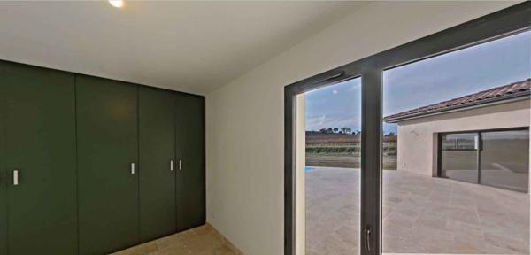 Villa de standing avec piscine et double garage vue imprenable