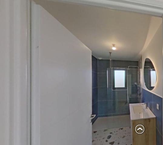 Villa de standing avec piscine et double garage vue imprenable